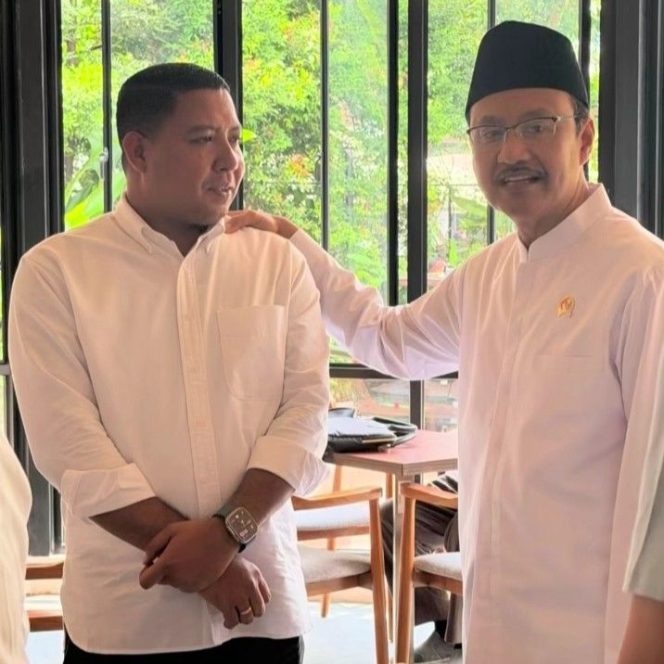 
					Rapat bersama Menteri Sosial, Bupati Juventus Perjuangkan Sikka masuk dalam daftar Daerah Prioritas Program Sekolah Rakyat