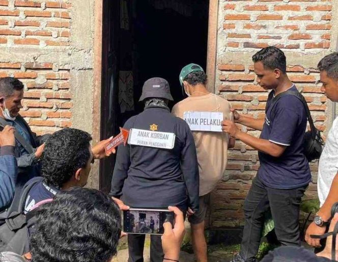 
					Korban Dibungkus Sarung dan Ditutupi Dedaunan, Ini Kronologi Rekonstruksi Pembunuhan Siswi SMP Rubit