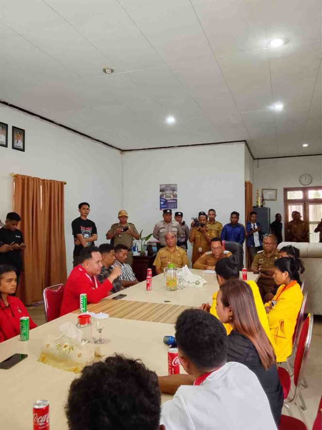 
					Hak Buruh Terancam! Mahasiswa Tekan Dinas Nakertrans Usut Dugaan Manipulasi Data di CV Faromas Timor