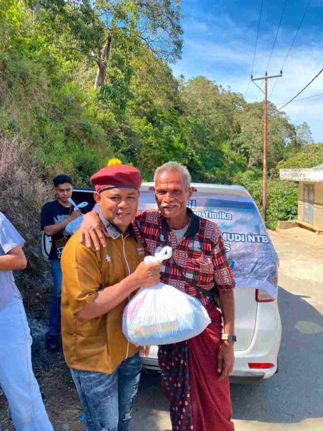 
					Solidaritas Lintas Daerah, PMKRI Maumere -Timika -Mataram dan Pemuda NTB Salurkan Bantuan untuk Lansia Korban Gempa Flores