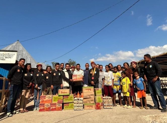 
					Satgas PP PMKRI Salurkan Bantuan Kemanusiaan untuk Warga Desa Perak, Cibal Timur