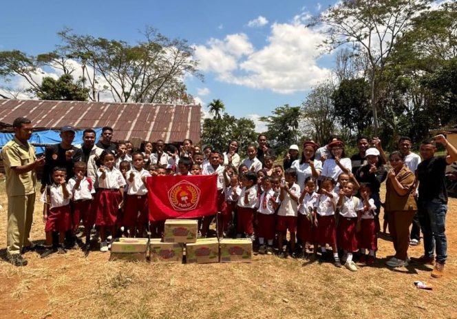 
					PMKRI Hadir di SD Tontang, Hapus Trauma dan Tebar Tawa Bersama Siswa